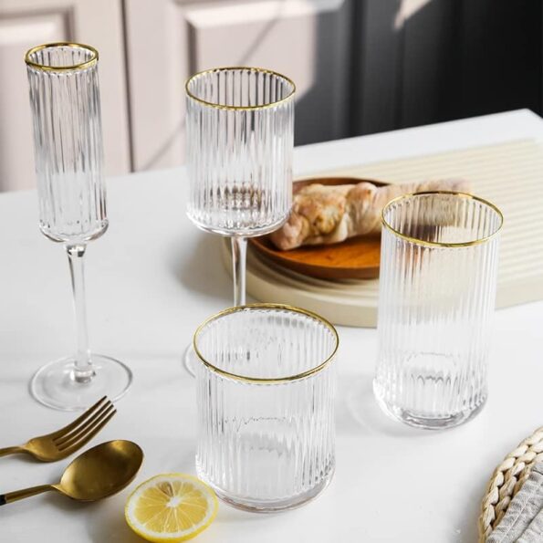 ribbed champagneglass with gold rim