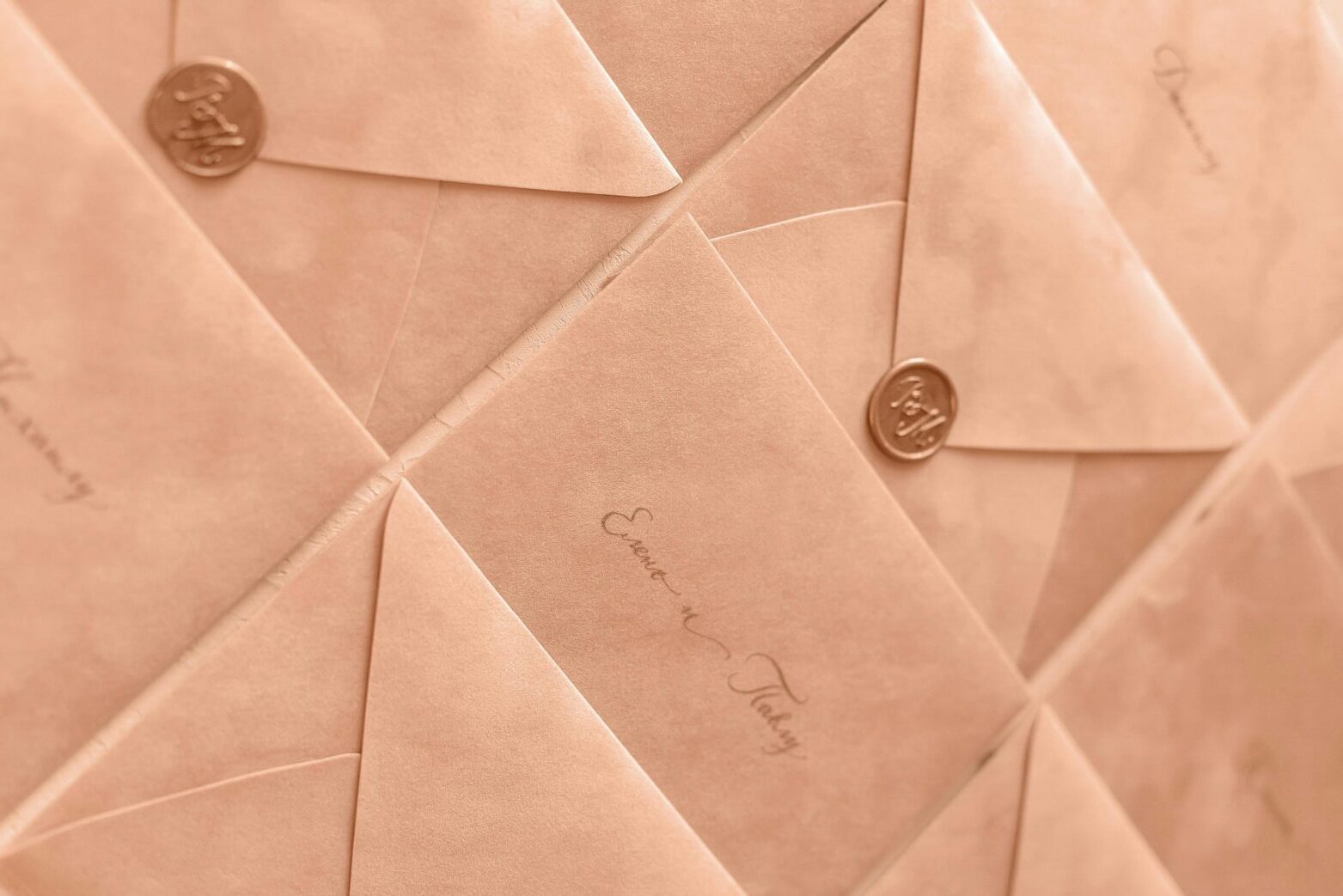 wat schrijf je op een trouwkaart